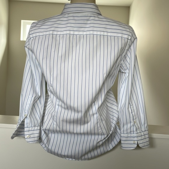 CHAPS Blue & White pinstriped No Iron blouse with three-quarter sleeves. - Picture 2 of 7